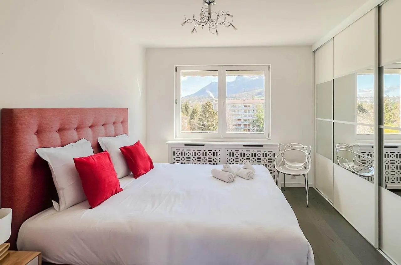 Penthouse Vue Incroyable Lac Et Montagnes Annecy Apartment